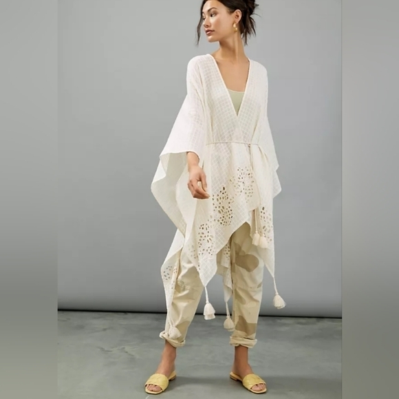 NWT Anthropologie Tasseled Eyelet Kimono Tie Closure Hi Low Tassel Hem Ivory - Picture 1 of 10